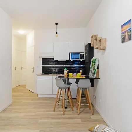 Le Cosy Fertois-self Checkin-centre-ville Apartment *